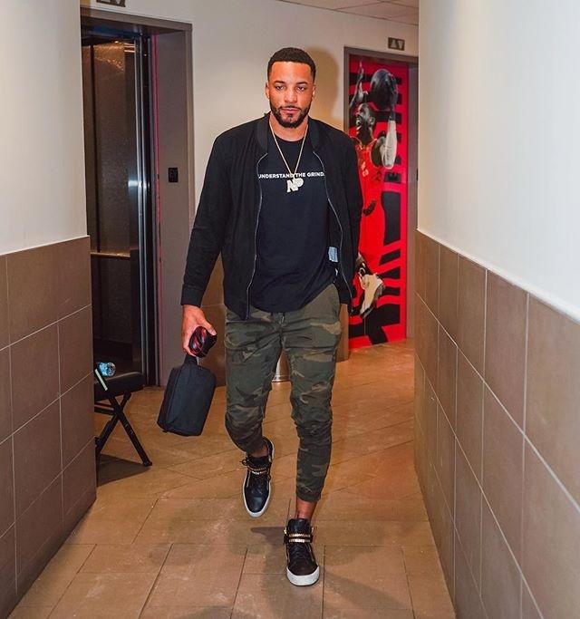 1比0绝杀！拉齐奥淘汰意甲榜首AC米兰，球员评分差距成胜负关键（绝杀1-0！拉齐奥淘汰意甲领头羊AC米兰，球员评分差距决定胜负）