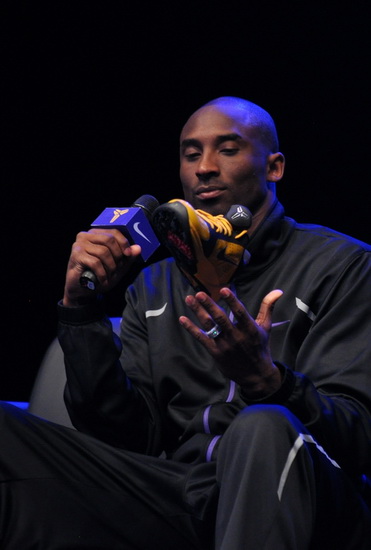 同曦队坚韧表现获赞（同曦队顽强发挥获好评）