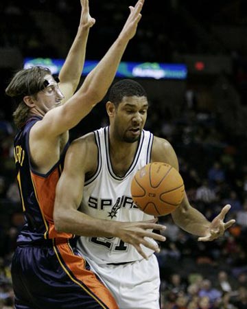 世界杯官方发布直通队伍集结海报：42个国家，同一个梦想（世界杯官宣直通球队集结海报：42国同心逐梦）