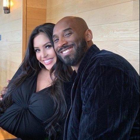 中场核心连续突破防守制造机会（中场大脑连续突击撕开防线造良机）