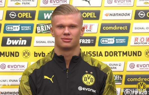 经纪人：那不勒斯今夏也有意博尼，但奥西利奥起了决定性作用（经纪人称：那不勒斯今夏曾追博尼，奥西利奥成关键因素）