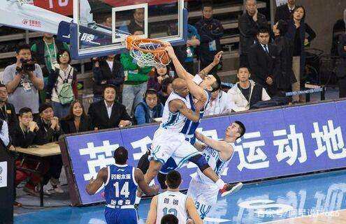 本轮欧冠最佳阵容：姆巴佩、维蒂尼亚领衔，赖斯、库库在列（欧冠本轮最佳阵容出炉：姆巴佩、维蒂尼亚压阵，赖斯、库库入选）